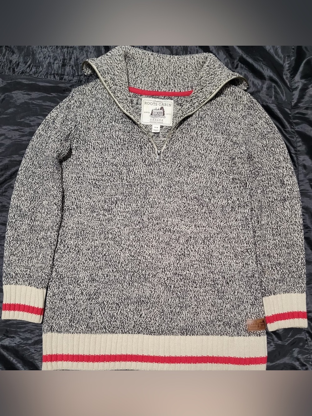 Roots Cabin men’s medium gray knit quarter-zip sweater